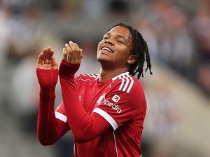 Bikin Rekor di Liga Champions Bersama Liverpool, Ngumoha Merendah