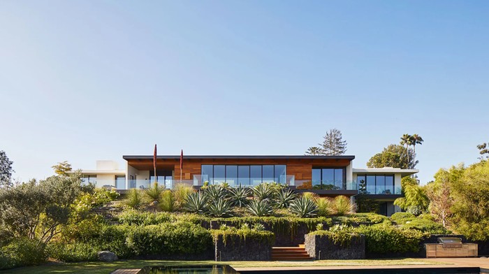 Tampak rumah Jennifer Aniston di Los Angeles, California, AS.