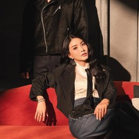 Di keterangan unggahannya, Rio Motret tampak memanggil Sarwendah dan Giorgio dengan julukan Sargio. “Siapa yang nunggu foto nya ‘SARGIO’”. Foto: Instagram/@riomotret