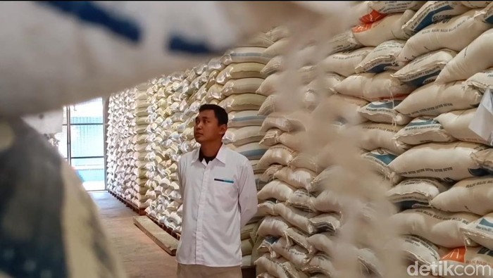 Stok beras di Probolinggo