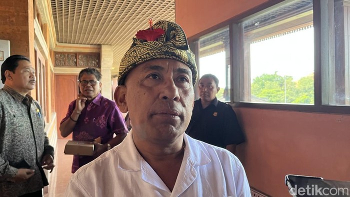 Wakil Ketua DPRD Bali I Wayan Disel Astawa di Kantor DPRD Bali, Selasa (26/8/2025). (Rizki Setyo Samudero)
