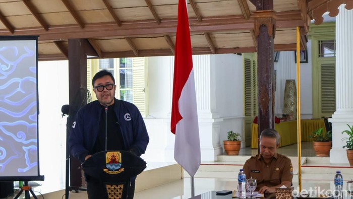 Wakil Ketua DPRD Jabar Ono Surono