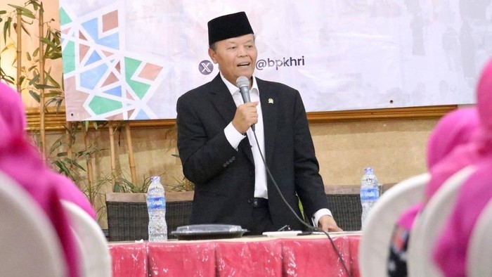 Wakil Ketua MPR RI Hidayat Nur Wahid (HNW)