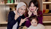Netizen dibuat geleng-geleng melihat kue ulang tahun Xaviera Putri yang ada kode koding. Isi pesan kuenya bikin nangis, komen @dimanhasbi. Seketika ikut menghitung, komen yang lain. (Foto: dok Instagram xavieraaputri)