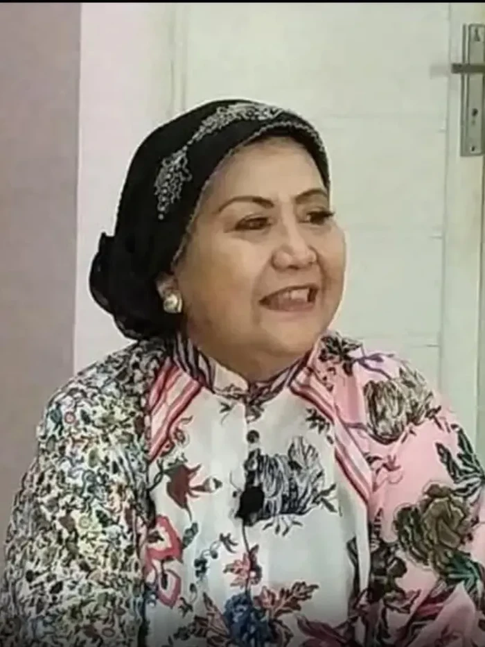 Penyanyi lawas Yetty Wijaya ditemukan meninggal di kediamannya di Bandung. Keluarga menduga ia meninggal sebelum ditemukan.