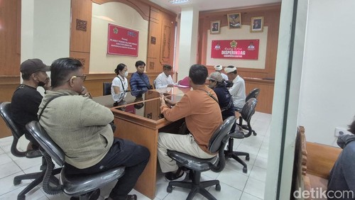 Para pedagang dari Pasar Ubud, Gianyar diterima audiensi di Disperindag Gianyar, Rabu (27/8/2025).