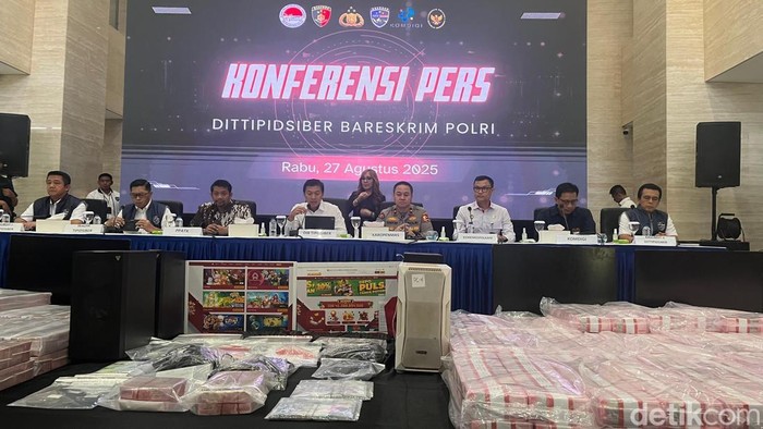 Bareskrim membongkar kasus judi online. (Rumondang/detikcom)