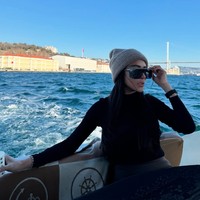 Di akun Instagram pribadinya, Bebizie memang kerap terlihat memamerkan gaya hidup mewah kepada lebih dari 1 juta pengikutnya. Ia serngkali liburan ke luar negeri dan selalu tampil glamor. Foto: Instagram/@bebizie