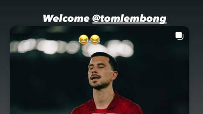 Bobotoh yang menandai Tom Lembong saat Thom Haye datang ke Persib