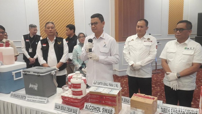 BPOM RI menyidak sarana ilegal pemberian stem cell di Magelang.