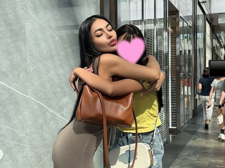 7 Foto Denada dan Putrinya yang Sudah Remaja, Kompak Bak Bestie