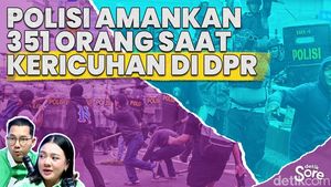 Video: Sempat Diamankan Polisi, Ratusan Orang di Demo DPR Dipulangkan