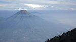 Penampakan Puncak Gunung Pertama Dinda Hauw di Indonesia