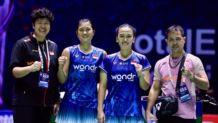 Pasangan ganda putri Indonesia Febriana Dwipuji Kusuma/Amallia Cahaya Pratiwi di Kejuaraan Dunia BWF 2025.