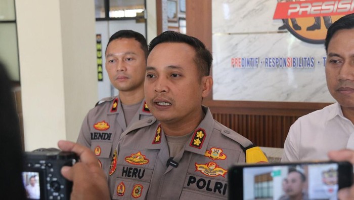 Kapolres Kudus, AKBP Heru Dwi Purnomo saat memberikan keterangan, Rabu (27/8/2025).