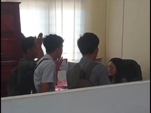 Viral Mahasiswa di Nias Ribut dengan Dosen gegera Berkas Dibanting
