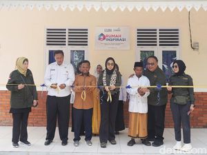 Video: Momen Anita Tanjung Resmikan Rumah Inspirasi di Labanjaya Karawang