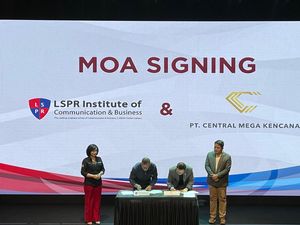 Kolaborasi CMK-LSPR Buka Peluang Karir Mahasiswa Lewat Paid Internship