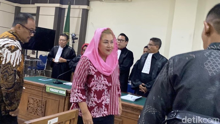 Mantan Wali Kota Semarang, Hevearita Gunaryanti Rahayu di Pengadilan Tindak Pidana Korupsi (Tipikor) Semarang, Rabu (27/7/2025).
