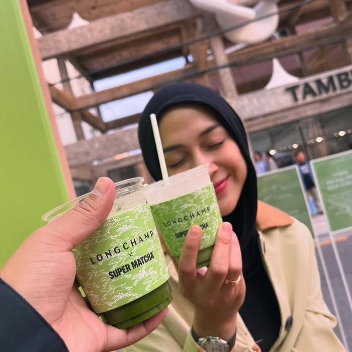 Nina Zatulini Nina Zatulini.