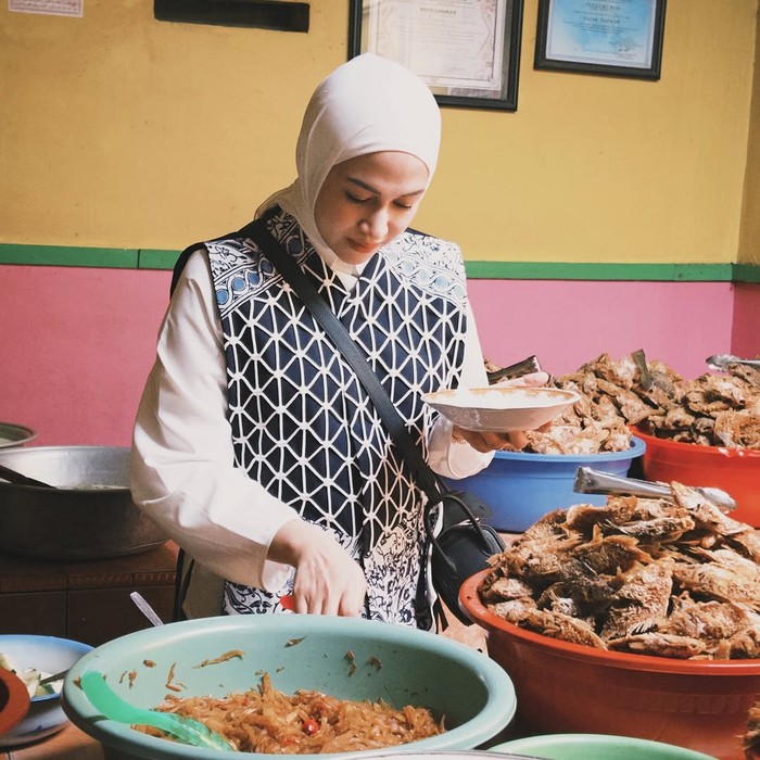Nina Zatulini Nina Zatulini.