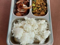 Video: 13 Siswa SD di Palembang Mual dan Muntah Usai Santap MBG