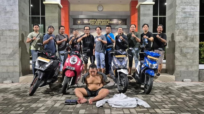 Pelaku curanmor dan 4 motor hasil curian diamankan di Polres Gresik