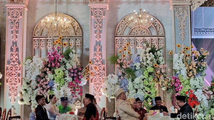 Pemkot Surabaya Gelar Nikah Massal 2025