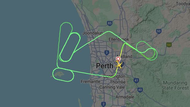 Pesawat AirAsia mengalami masalah mesin di Perth.