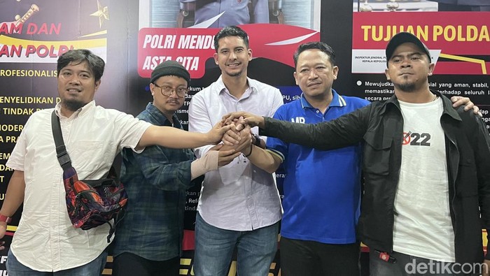 Pertemuan suporter PSIM Jogja dan Persib Bandung di Mapolresta Jogja, Rabu (27/8/2025).