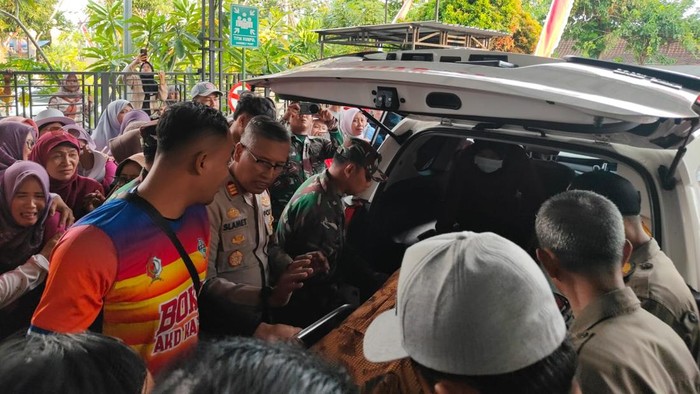 Peserta gerak jalan di Kanor Bojonegoro meninggal