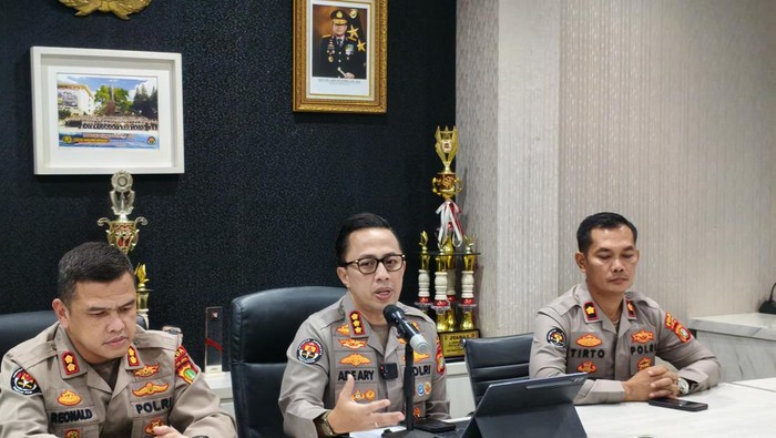 Polda Metro mengungkap peran 15 tersangka kasus penculikan dan pembunuhan kacab bank