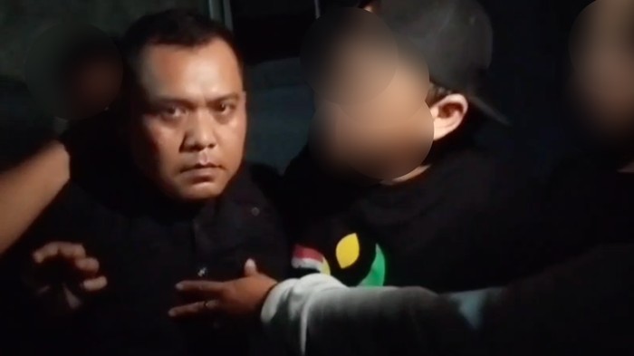 Potret Rohmat Sukur, tersangka penyedia tim pantau di kasus Kacab Bank Jakarta tewas usai diculik. Rohmat Sukur ditangkap di Semarang, Jateng, pada Kamis (24/8/2025) dini hari.