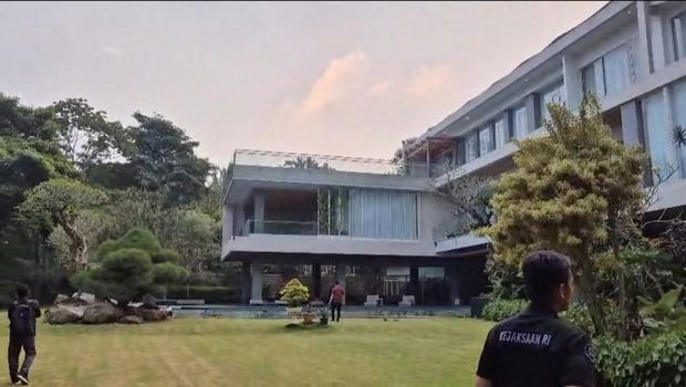 Potret rumah Riza Chalid yang disita Kejagung (dok.Kejagung)