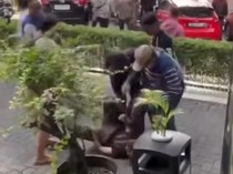 Mahasiswa Diduga Diseret-Diinjak Polisi Hingga Kejang saat Demo Lapor ke Polda