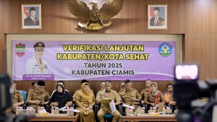 Proses verifikasi lanjutan Kabupaten/Kota Sehat (KKS) tingkat Provinsi Jawa Barat 2025.