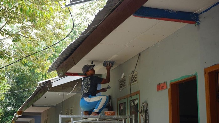 Renovasi rumah