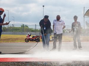 Jelang MotoGP, Lintasan Sirkuit Mandalika Akan Dicat Ulang