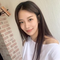 Song Da Eun telah menjadi bulan-bulanan ARMY sejak digosipkan berpacaran dengan Jimin BTS pada tahun 2022. Foto: dok. Instagram @da.eun.da.eun