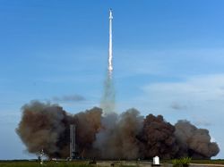 SpaceX Uji Terbang Starship ke-10 untuk Misi Bulan dan Mars