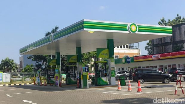 Stok sejumlah jenis BBM di SPBU BP-AKR kosong pada Rabu (27/8/2025).