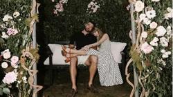 Taylor Swift Tunangan, Dekorasi Lamaran Bak Taman Dongeng Curi Atensi
