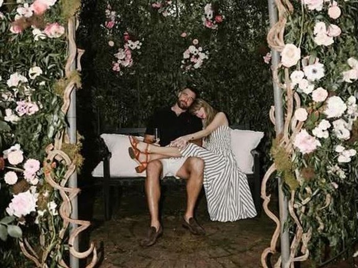 Taylor Swift Dilamar Travis Kelce