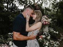 Lagu Taylor Swift Melonjak 400% Usai Tunangan dengan Travis Kelce