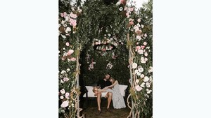 Hubungan asmara Taylor Swift dan Travis Kelce mulai jadi pembicaraan sejak Juli 2023. Dua tahun berselang keduanya siap berumah tangga. (Foto: dok. Instagram @taylorswift)