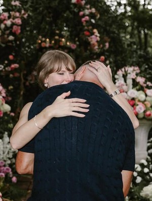 Momen Travis Kelce Lamar Taylor Swift