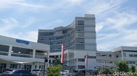 Hadir secara online, Menteri Pendidikan Tinggi Sains dan Teknologi, Brian Yuliarto, berharap Kampus Cipayung Universitas Paramadina dapat menghadirkan inovasi baru.Kami berharap Universitas Paramadina Cipayung dapat memberikan solusi inovatif untuk menghadirkan inovasi bagi bangsa kita, ungkapnya. (Foto: Nikita Rosa/detikedu)