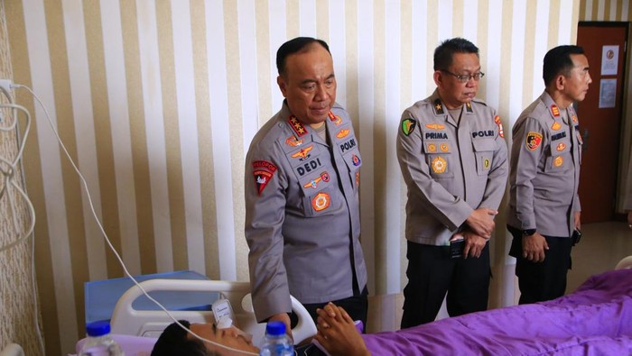 Wakapolri Komjen Dedi di RS Polri