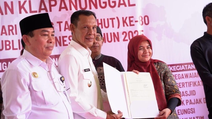 Wakil Bupati Bogor Ade Ruhandi (Jaro Ade)
