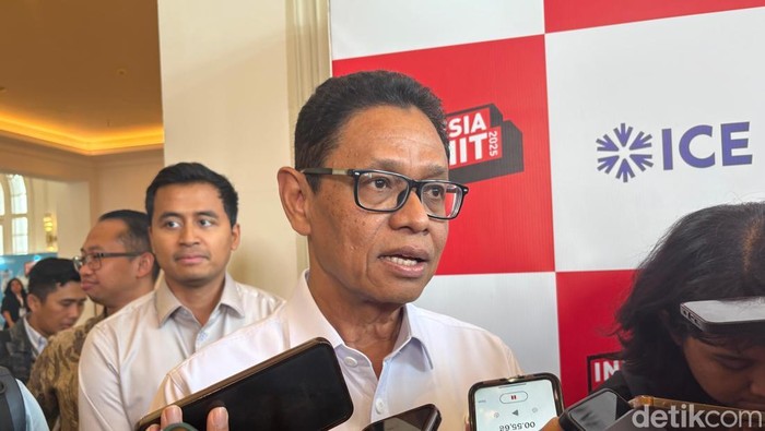 Wakil Menteri Energi Sumber Daya dan Mineral (ESDM) Yuliot Tanjung di The Tribrata Darmawangsa, Jakarta Selatan, Rabu (27/8/2025).